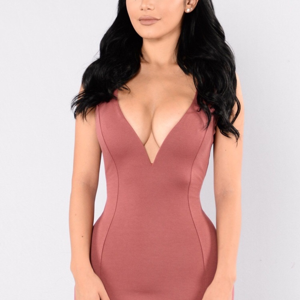 Dress - Picture 3 of 6